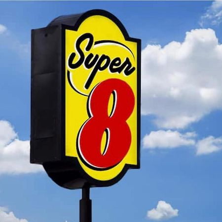 Super 8 By Wyndham Rockford South 호텔 외부 사진