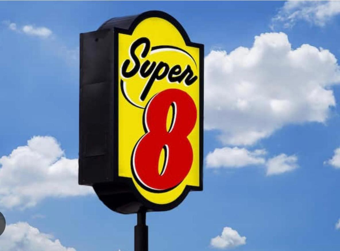 Super 8 By Wyndham Rockford South 호텔 외부 사진